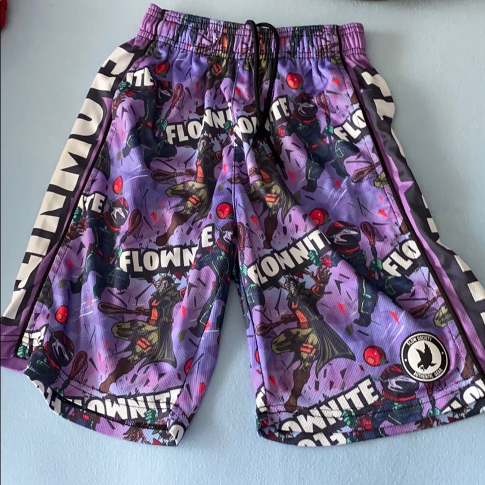 Flow society “fort nite” shorts